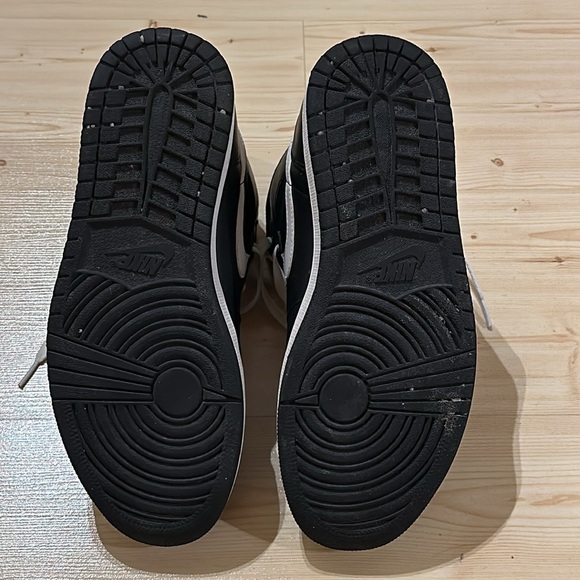 Nike Air Jordan 1 High top - Picture 5 of 8